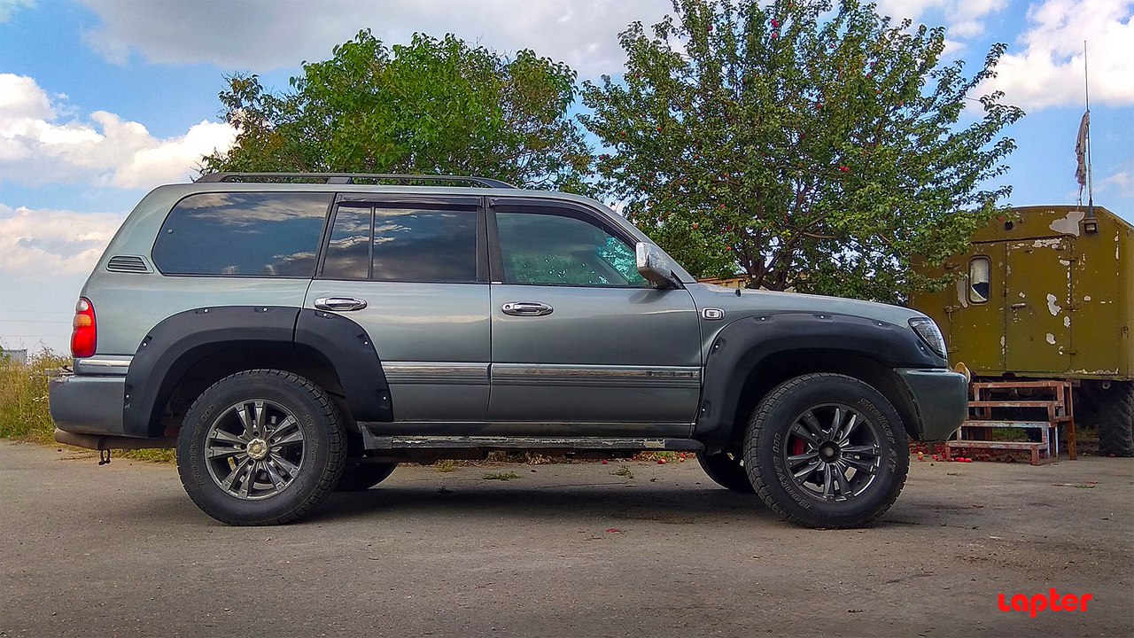 Расширители арок Lapter на Toyota Land Cruiser 100 (80 мм)