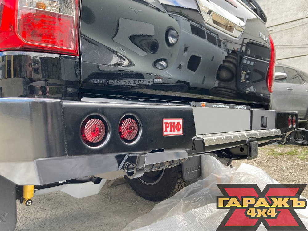 Toyota Hilux Black Onyx 2021 AT 32"