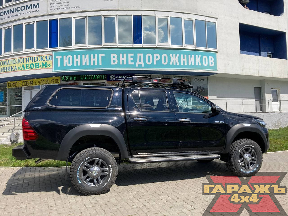 Toyota Hilux Black Onyx 2021 AT 32"