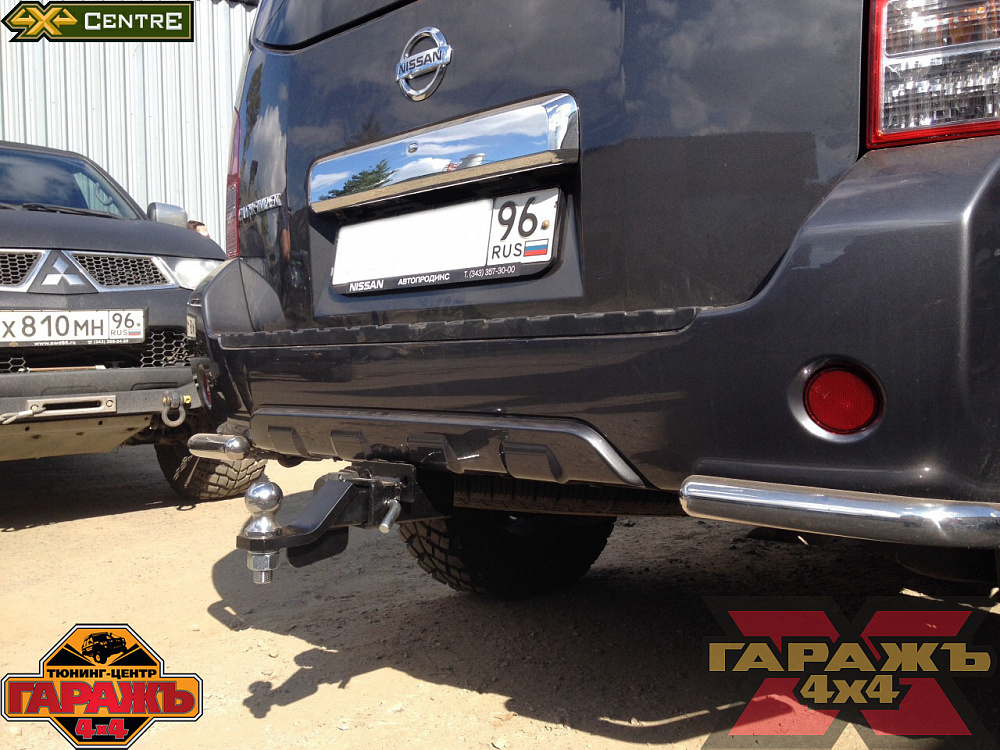 Nissan Pathfinder MT 32 LT