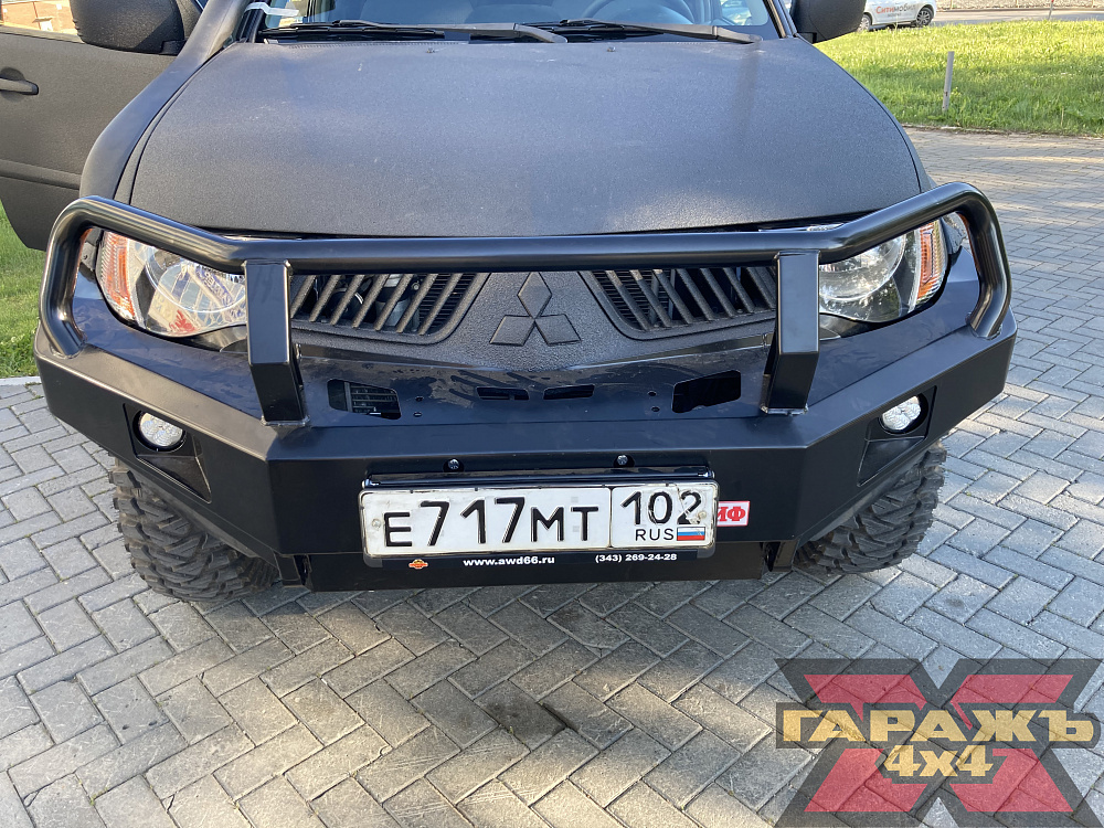 Mitsubishi L200 XT 33 Black Raptor