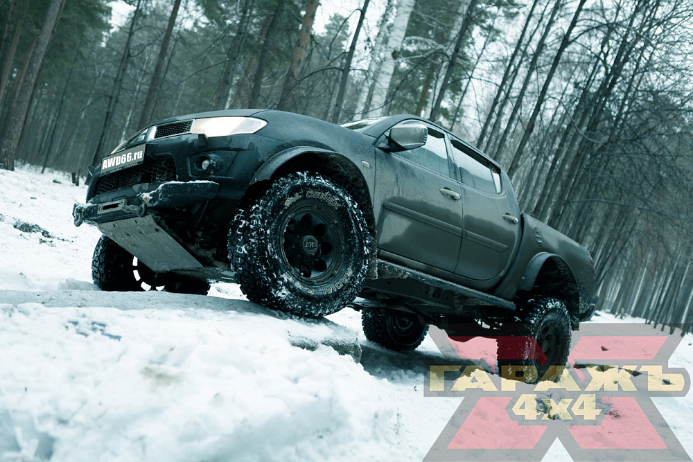 Mitsubishi L200 Triton МT 35 Black Raptor