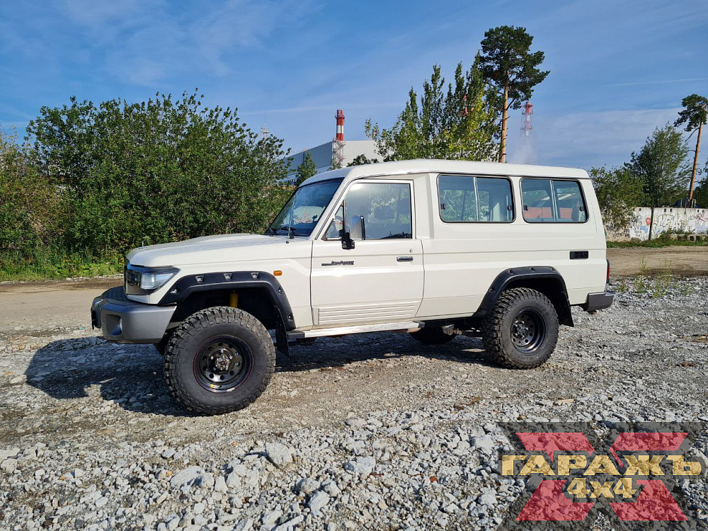 Toyota Land Cruiser 78 MT 33