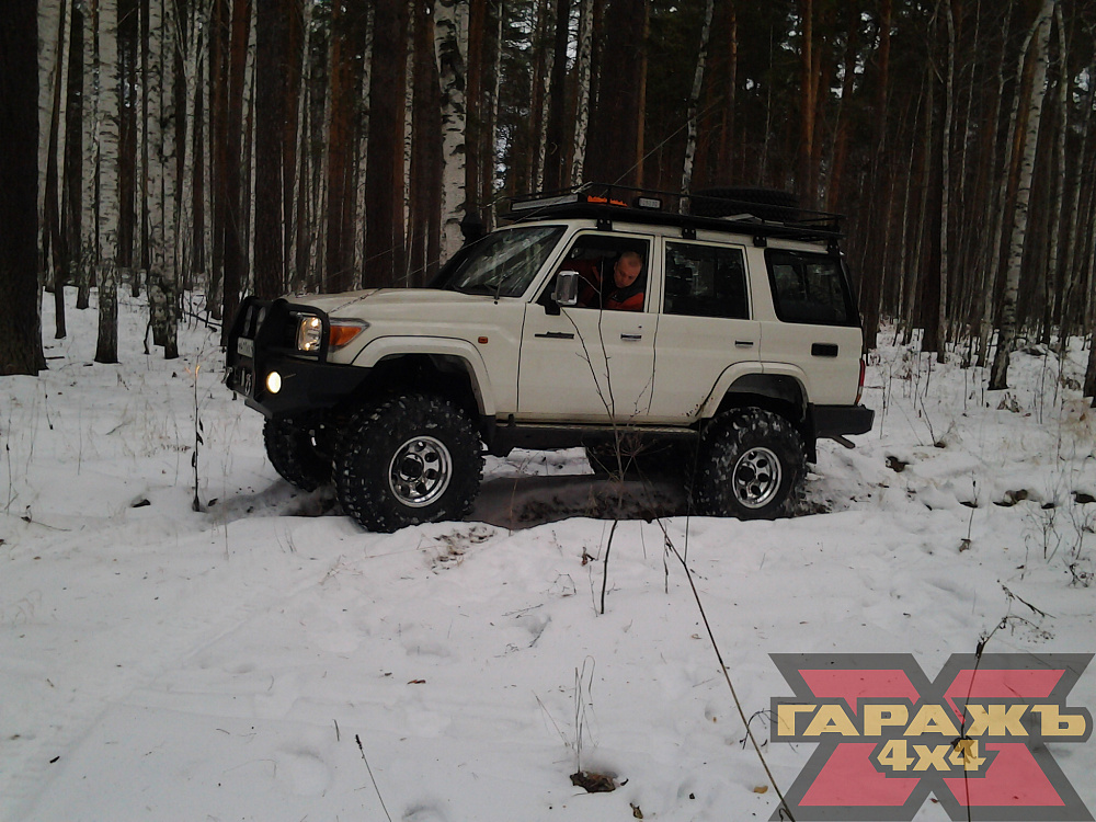 Toyota Land Cruiser 76 XT 38