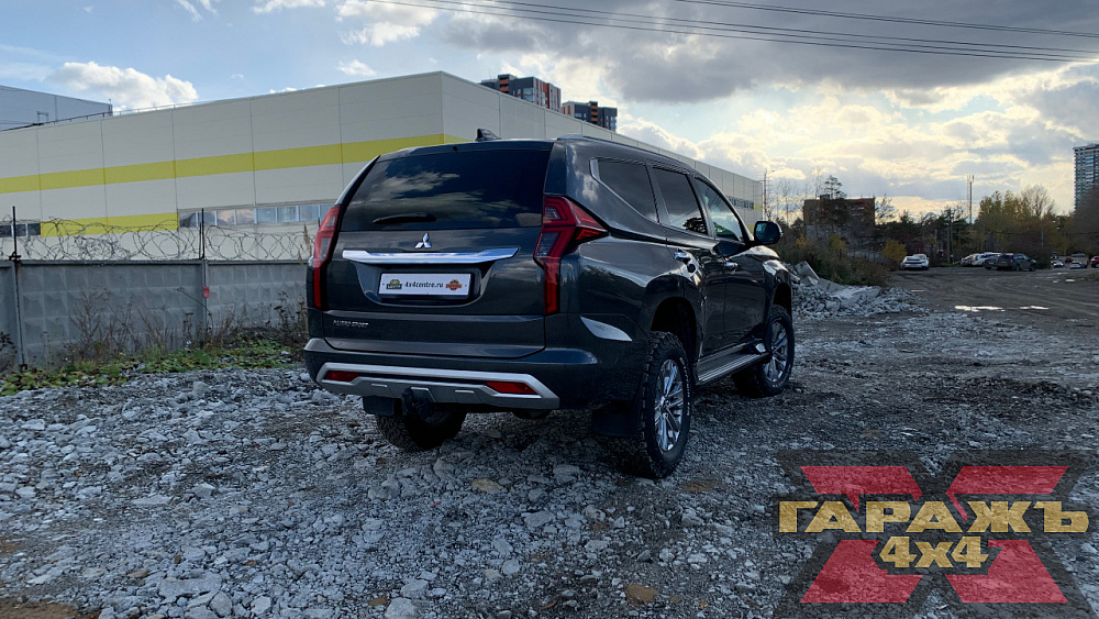 Mitsubishi Pajero Sport 3 LT