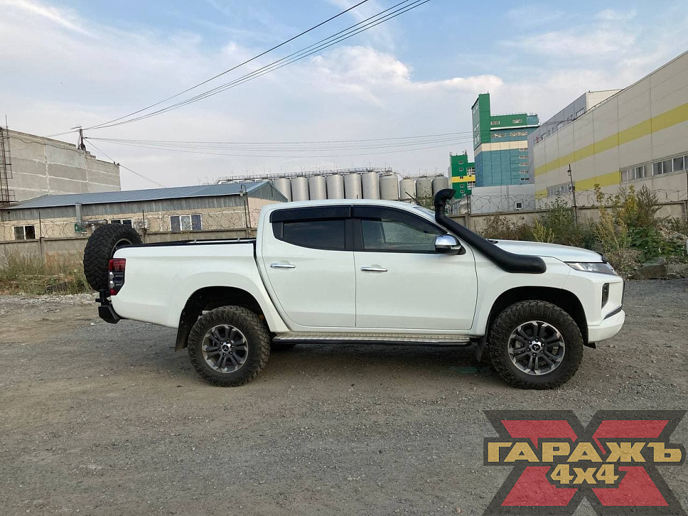 Mitsubishi L200 MT 33 LT