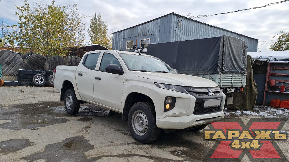 Mitsubishi L200 XT 36 Green Raptor