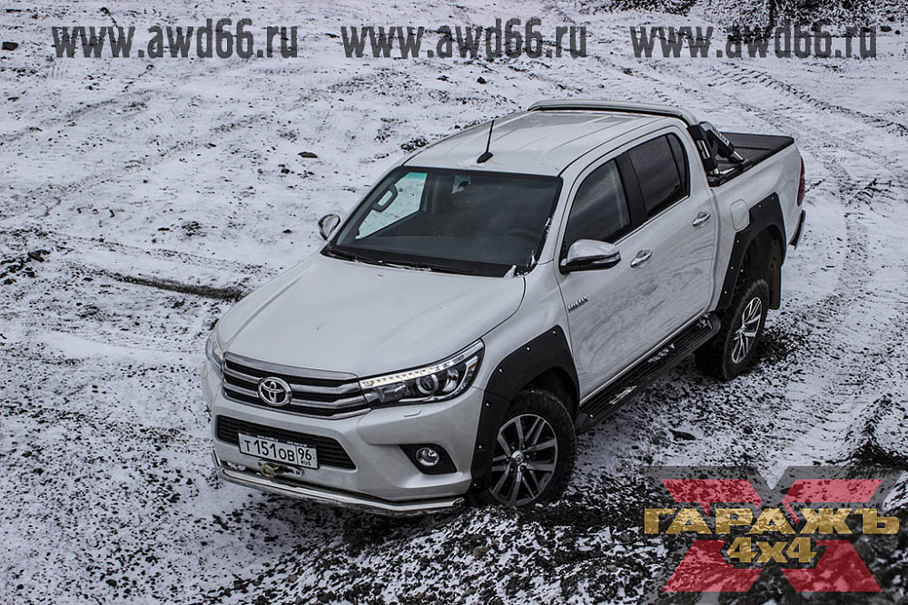 Toyota HiLux REVO AT 32 LT