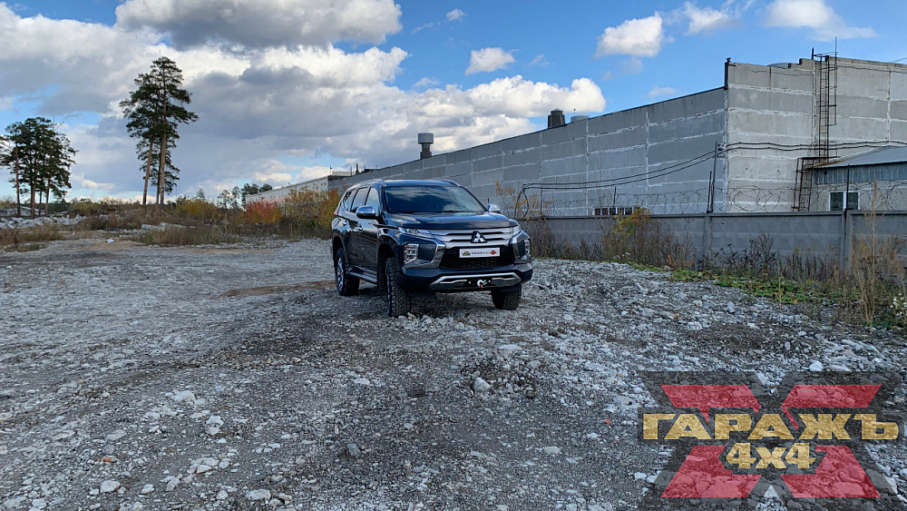 Mitsubishi Pajero Sport 3 LT