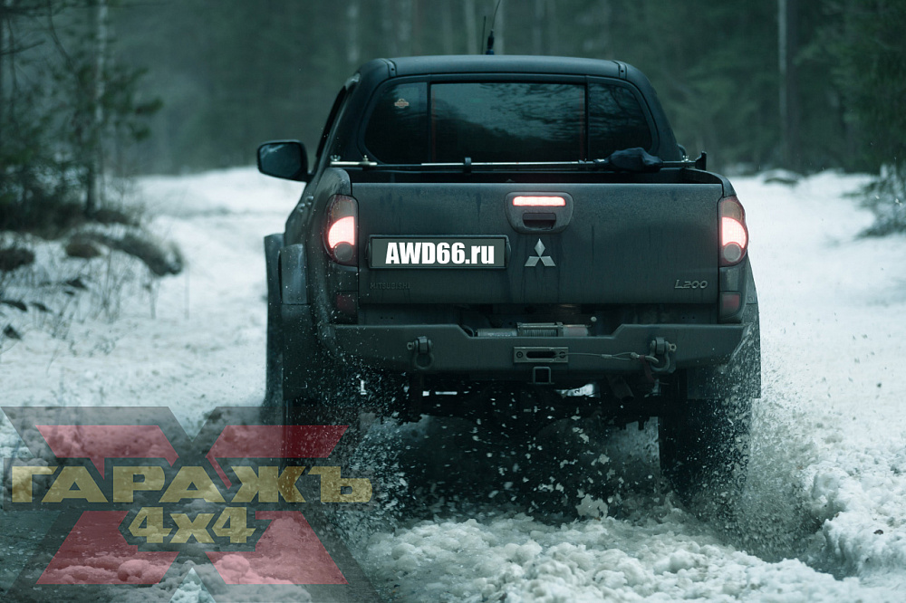 Mitsubishi L200 Triton МT 35 Black Raptor