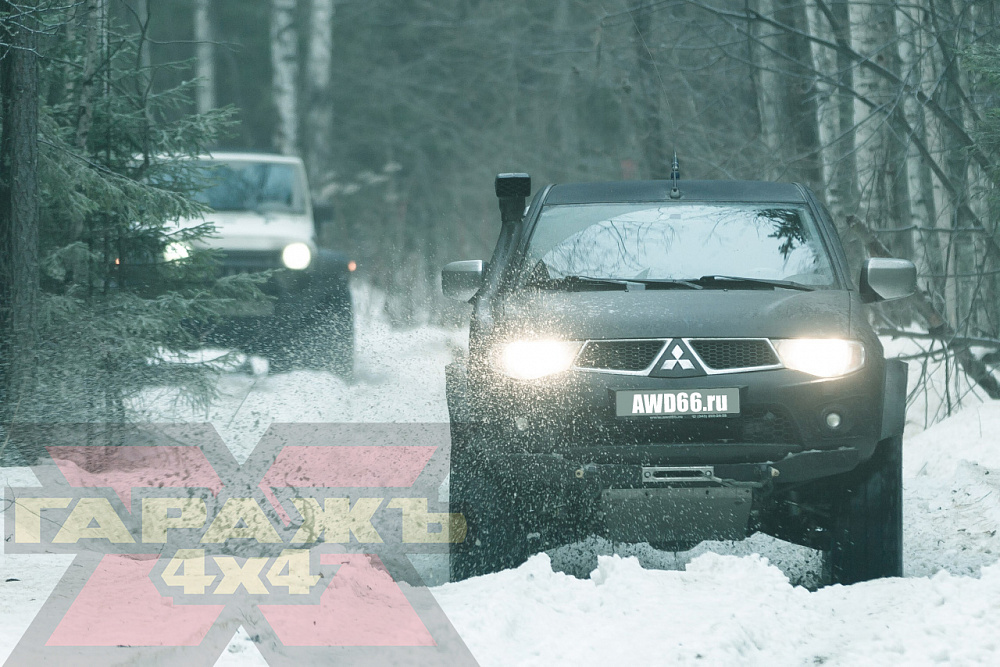 Mitsubishi L200 Triton МT 35 Black Raptor
