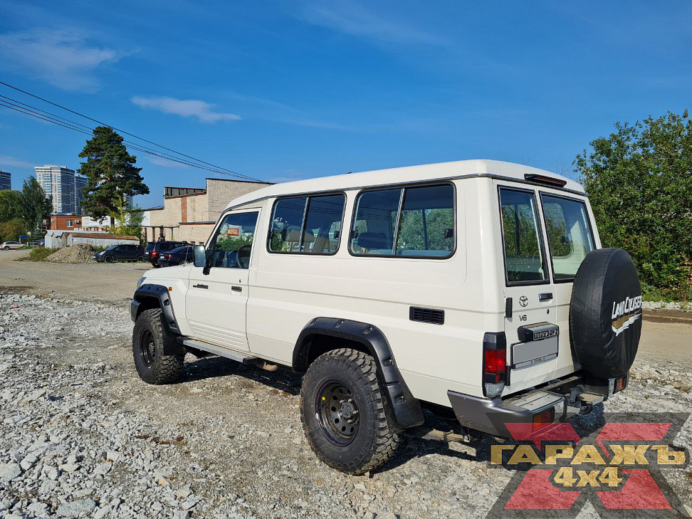 Toyota Land Cruiser 78 MT 33
