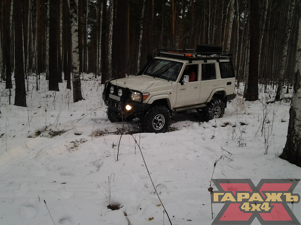 Toyota Land Cruiser 76 XT 38
