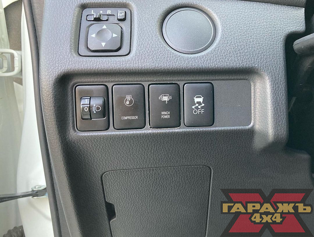 Mitsubishi L200 MT 33 LT