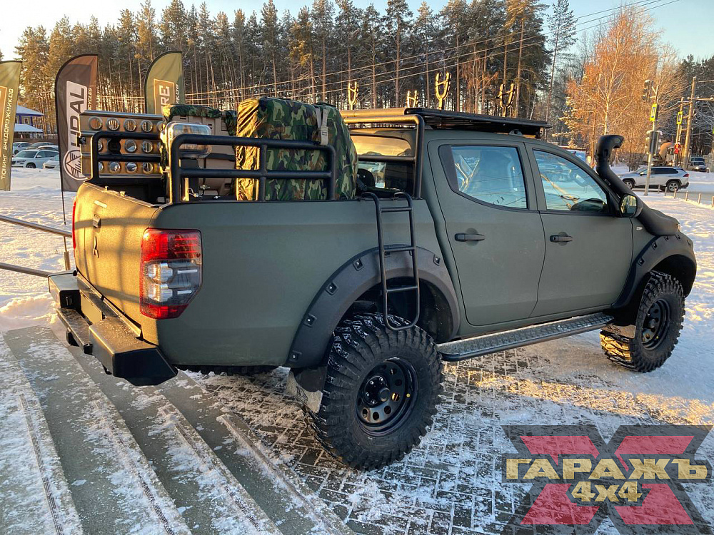 Mitsubishi L200 XT 36 Green Raptor