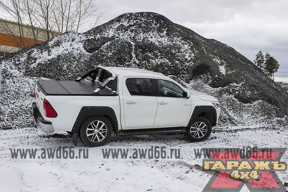 Toyota HiLux REVO AT 32 LT